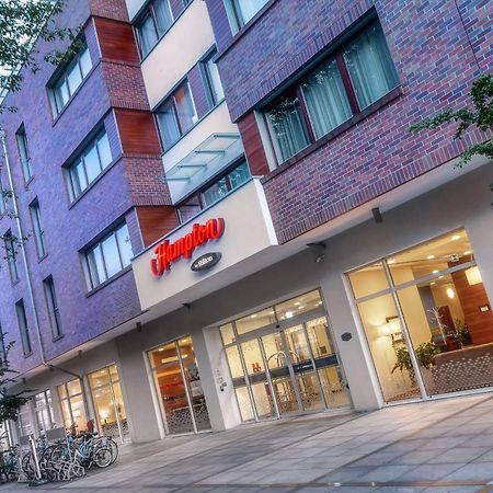 希尔顿汉普顿斯奇诺维斯切酒店 斯维诺乌伊希切 外观 照片